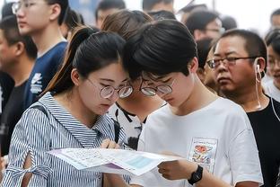 翻江倒海！奥孔武11中8贡献19分11板 多次暴扣虐筐